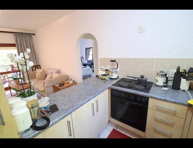 1 BEDROOM APARTMENT FOR SALE IN LONEHILL